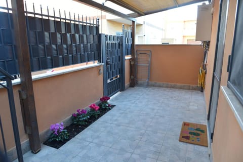 Garden, View (from property/room), Balcony/Terrace