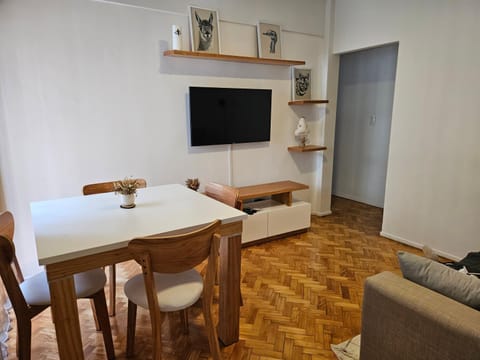 TV and multimedia, Living room, Dining area