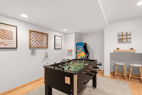 Its a Wonderful Life by Juniper Holiday and Home House in Michiana