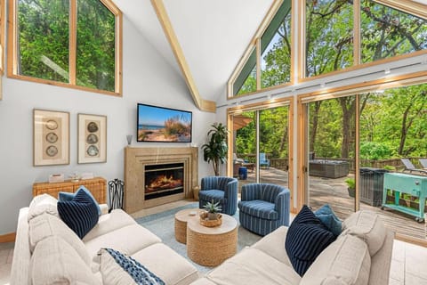 Its a Wonderful Life by Juniper Holiday and Home House in Michiana