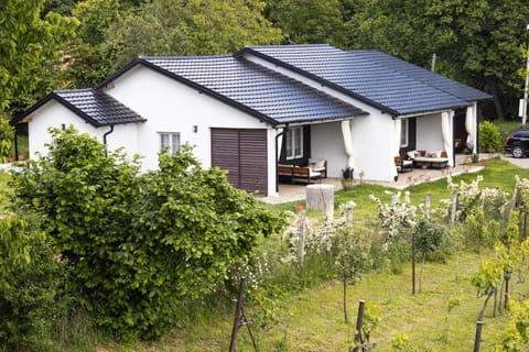 Property building, Location