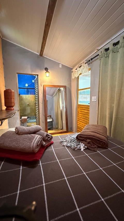 Bed, Bathroom, Photo of the whole room, Bedroom, towels
