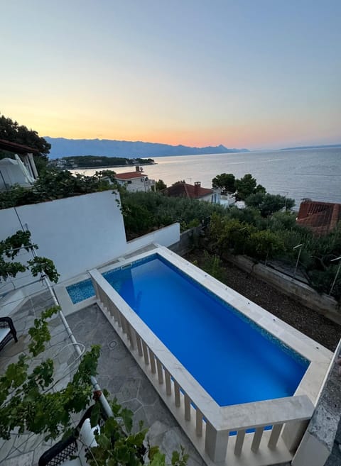 Apartments Villa Suzana Including Private Pool Vacation rental in Selca, Brač