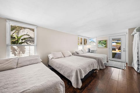 Private 5BR Oasis with Pool Near Clearwater Beach House in Tampa Bay