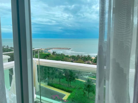 Natural landscape, Balcony/Terrace, Sea view