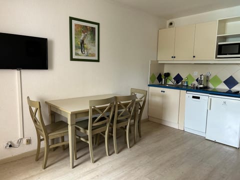 Appartement vue Piscine - clim Apartment in Saint-Raphael