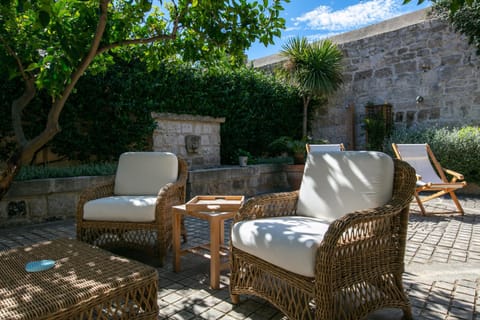 Garden House Villa in Vis