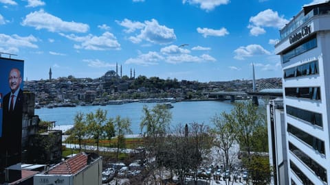 City view, Sea view