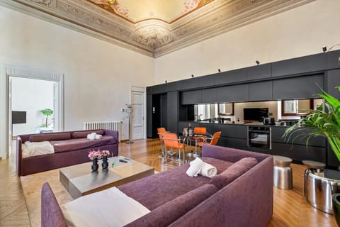 TV and multimedia, Kitchen or kitchenette, Living room, Seating area, Dining area, minibar