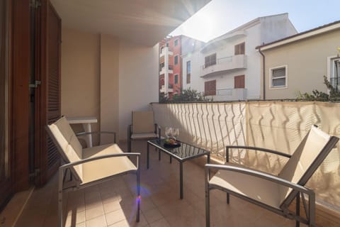 Day, View (from property/room), Balcony/Terrace, Dining area