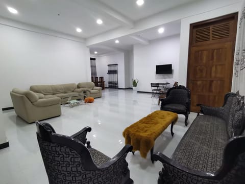 Communal lounge/ TV room, Communal lounge/ TV room, TV and multimedia, Living room, Seating area