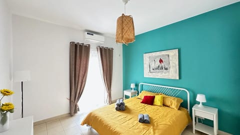 Bed, Balcony/Terrace, Decorative detail