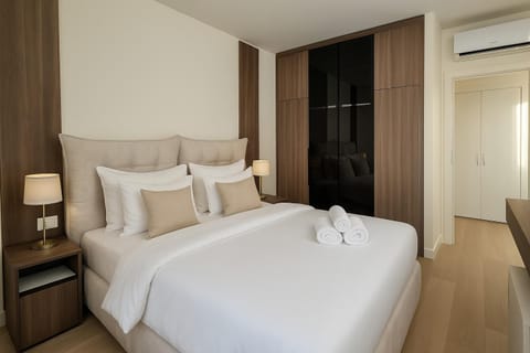 Bed, Photo of the whole room, Bedroom, towels, wardrobe, air conditioner