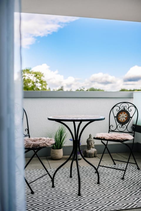 Property building, View (from property/room), Balcony/Terrace