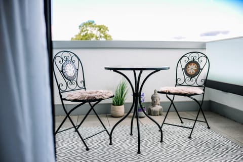 Property building, View (from property/room), Balcony/Terrace