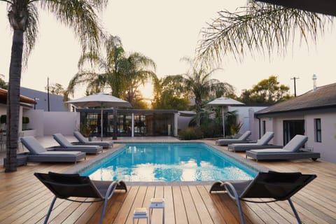 Pool view, Swimming pool, sunbed