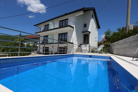 Helvetia Apartments Apartment in Federation of Bosnia and Herzegovina