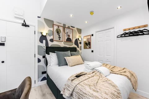 Bed, Photo of the whole room, Bedroom, towels, wardrobe