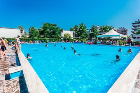 Property building, Swimming pool