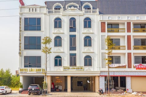 Property building, Day, Parking