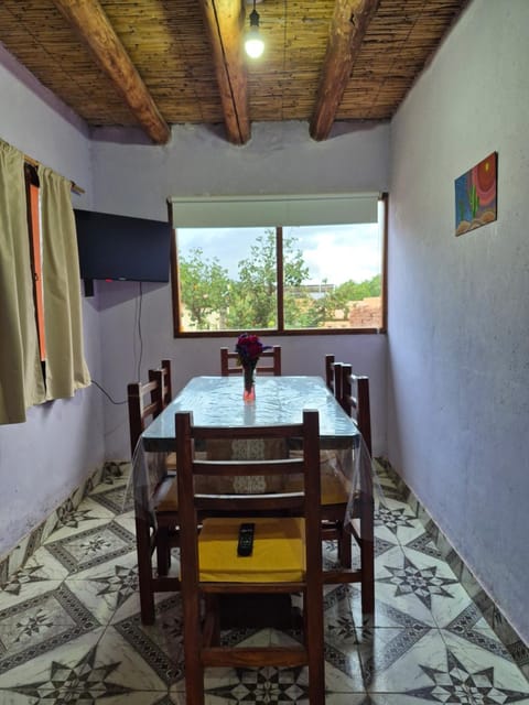Communal lounge/ TV room, TV and multimedia, Dining area, Evening entertainment