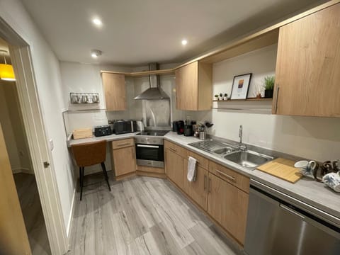 Modern Newly Refurbished 2 Bed Apartment 9 Livingstone Mews Apartment in Bristol