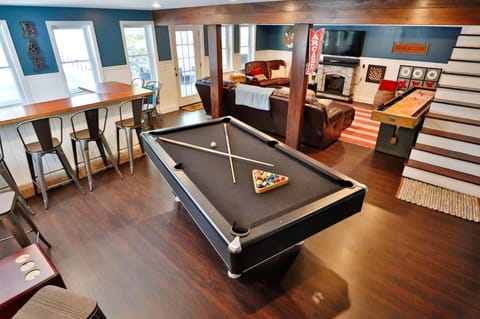 Billiard, Game Room, Living room