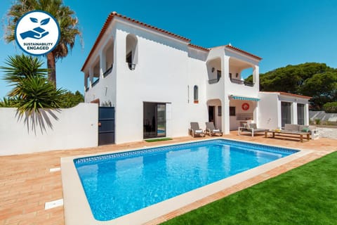 Property building, Pool view, Swimming pool, sunbed