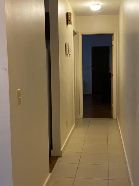 Spacious Updated 1 Bedroom Apartment Apartment in Normal