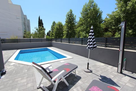 Einzigartige Villa direkt in Rovinj mit Privatpool, Grillbereich, Privatparkplatz, WiFi House in Cademia ulica