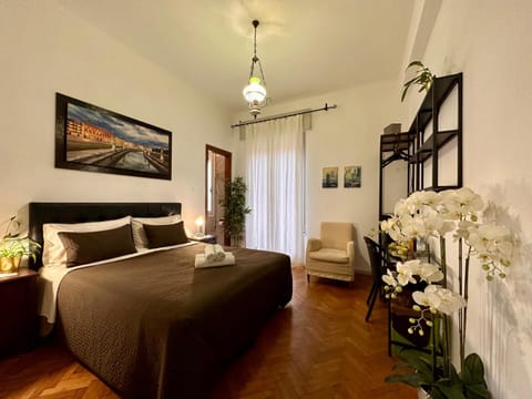 Bed, Bathroom, Coffee/tea facilities, Balcony/Terrace, Food and drinks, Photo of the whole room, Decorative detail, Bedroom, Breakfast, Italian breakfast, Drinks, Non alcoholic drinks, heating, towels, wardrobe, air conditioner