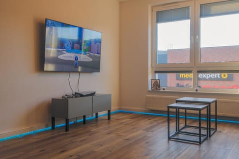 Living room, City view, Entertainment