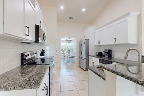 Simply Serene House in Rotonda Lakes