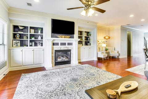 Private Patio, Decks Waterfront Eatonton Townhome House in Lake Oconee