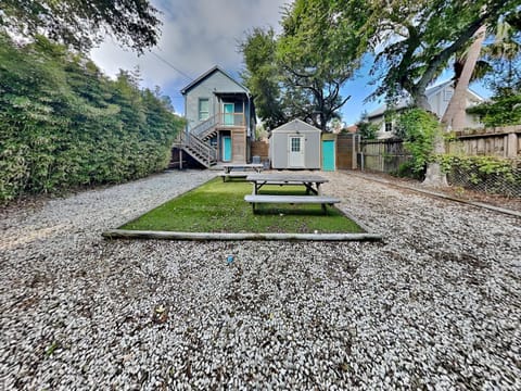 Property building, Patio, Garden, Seating area, Parking, storage