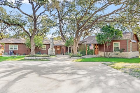 Lawlis Lodge House in Wimberley