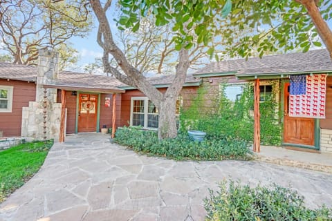 Lawlis Lodge House in Wimberley