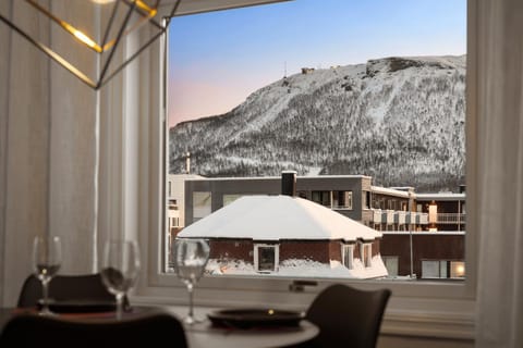 Day, Natural landscape, Winter, View (from property/room), View (from property/room), Dining area, City view, City view, Lake view, Lake view, Mountain view, Mountain view, Sea view, Sea view, Street view, Street view