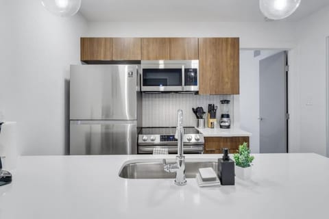 Immaculate Unit 5 min to Downtown Austin Apartment in Zilker