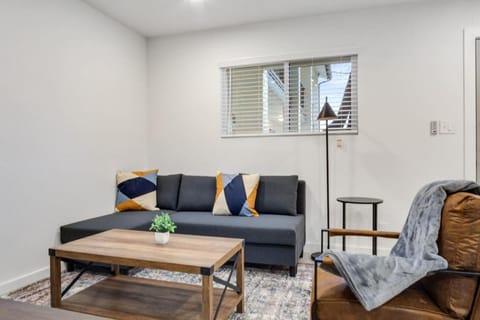 Immaculate Unit 5 min to Downtown Austin Apartment in Zilker