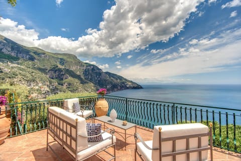 Patio, Day, Natural landscape, View (from property/room), Balcony/Terrace, Dining area, Mountain view, Sea view