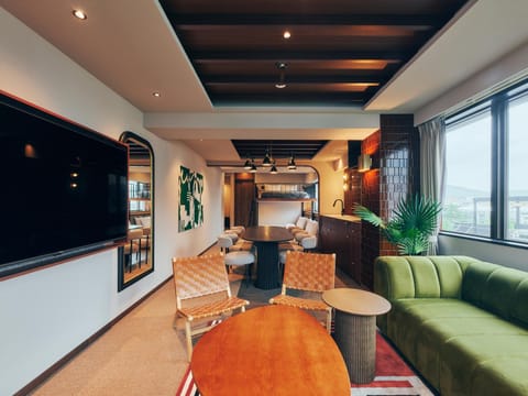 TV and multimedia, Living room, Seating area