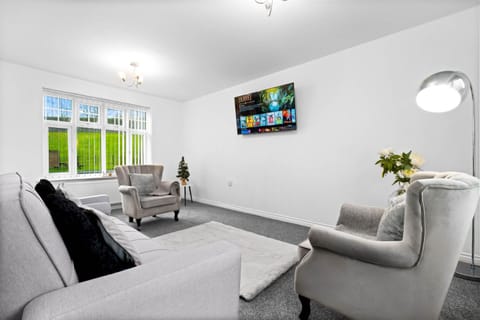 TV and multimedia, Living room, Seating area