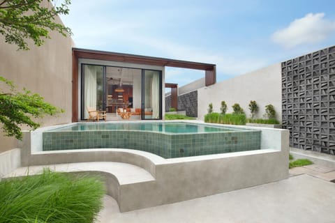Property building, Swimming pool