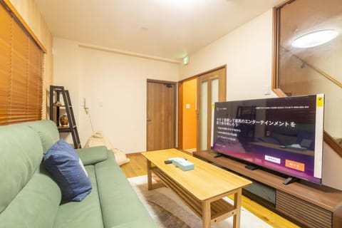Communal lounge/ TV room, TV and multimedia, Living room