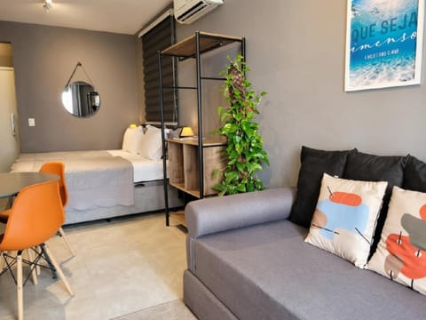 Bed, Photo of the whole room, Decorative detail, Seating area, Bedroom, Dinner, furniture, air conditioner