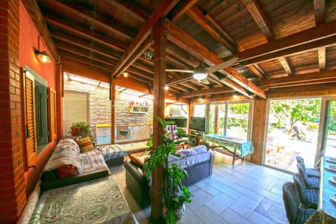 Living room, Garden view