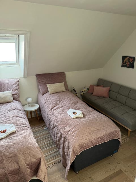 Meget central, fri parkering, 4-7 personers overnatningssted Apartment in Central Denmark Region