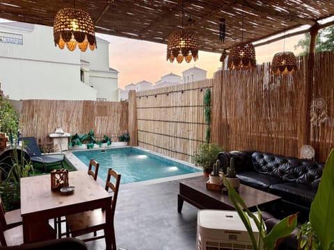 Seating area, Swimming pool