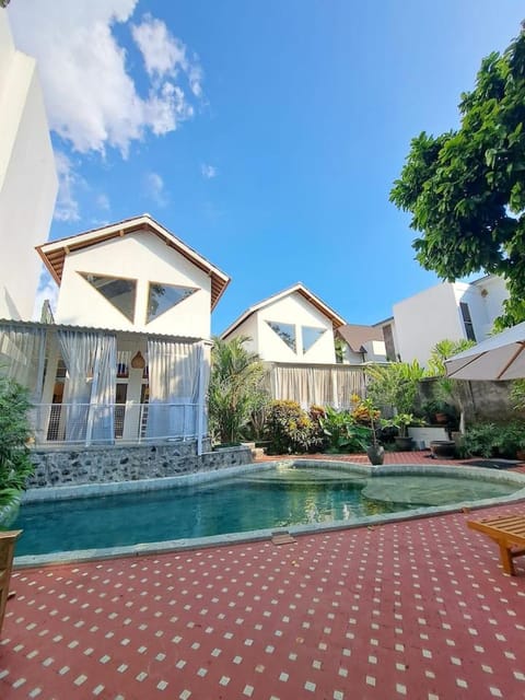 Cheerful Mezzanine 1 in Pererenan Canggu Bali, I Feel Good Villa 1 Villa in North Kuta